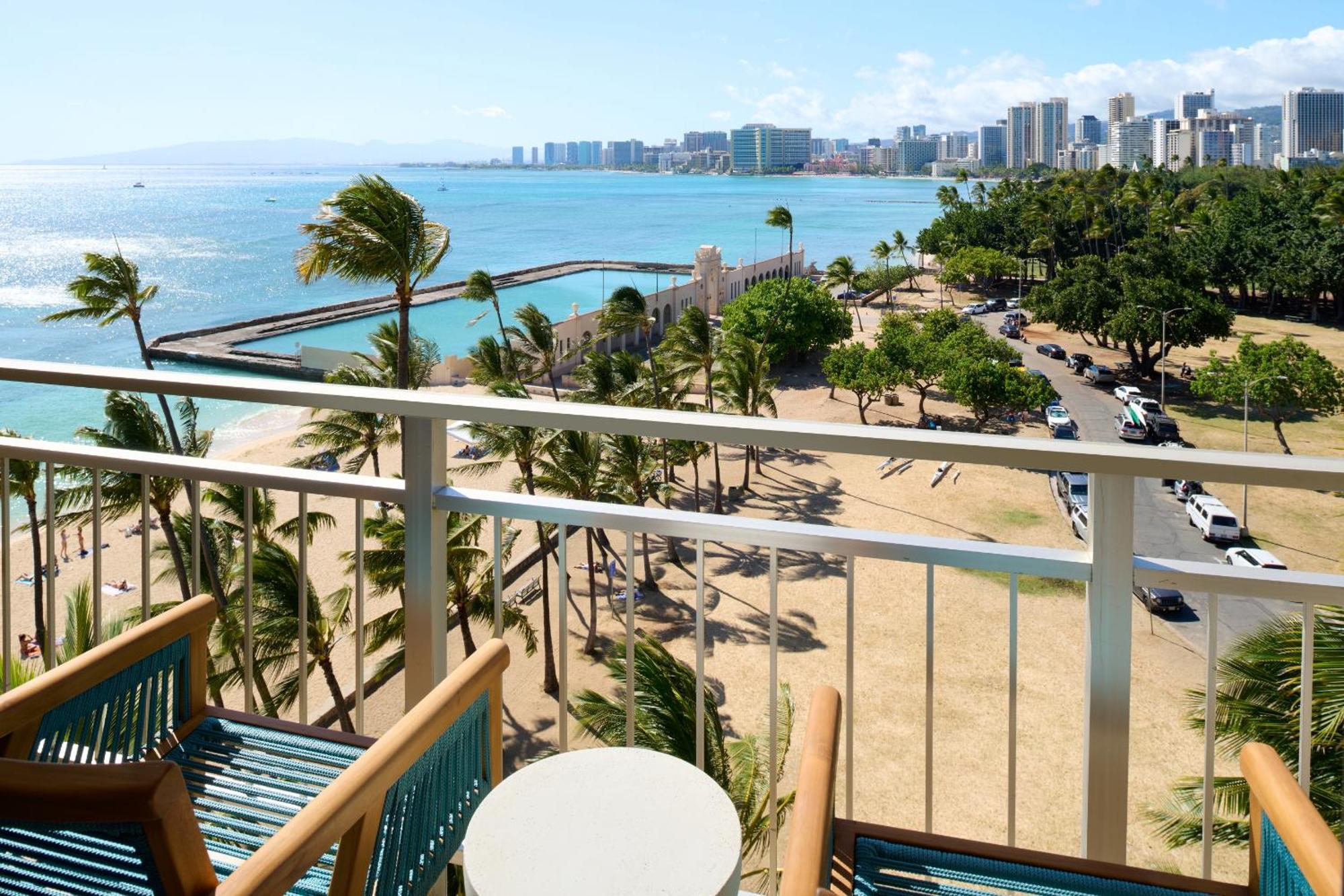 Kaimana Beach Hotel Honolulu Exterior photo