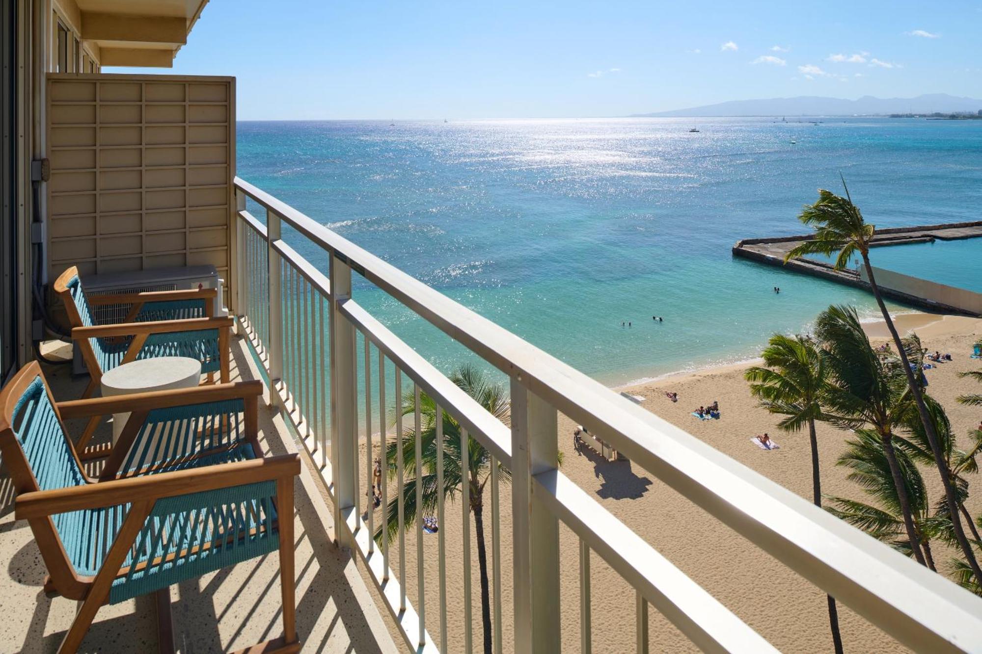 Kaimana Beach Hotel Honolulu Exterior photo